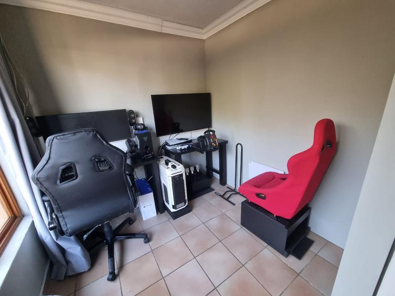 4 Bedroom Property for Sale in Brackenhurst Gauteng