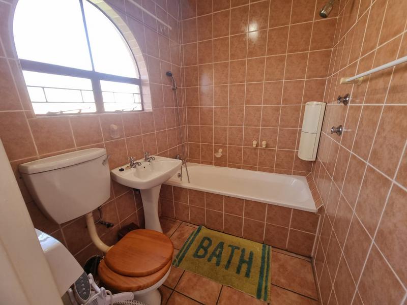 4 Bedroom Property for Sale in Brackenhurst Gauteng