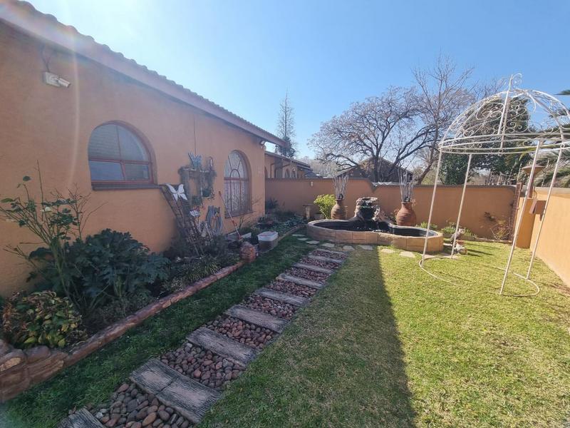 4 Bedroom Property for Sale in Brackenhurst Gauteng