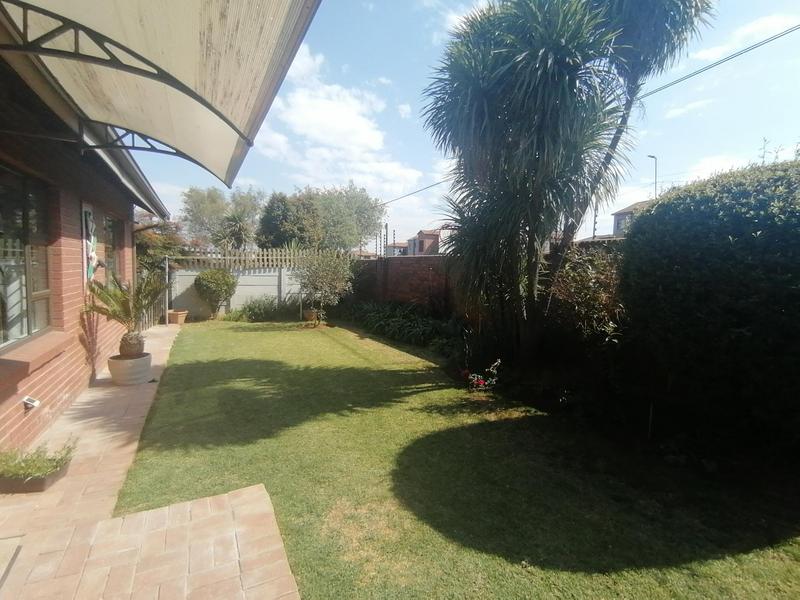 To Let 2 Bedroom Property for Rent in Bergbron Gauteng