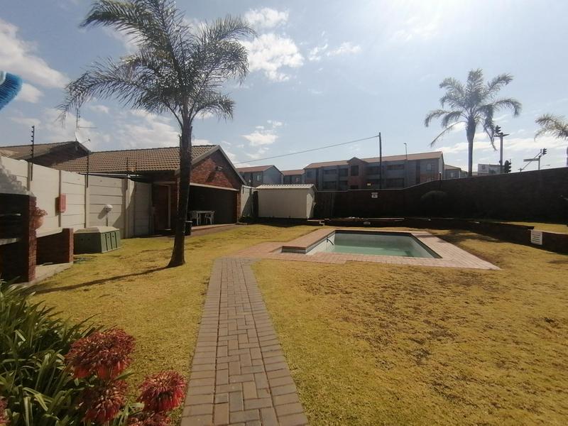 To Let 2 Bedroom Property for Rent in Bergbron Gauteng
