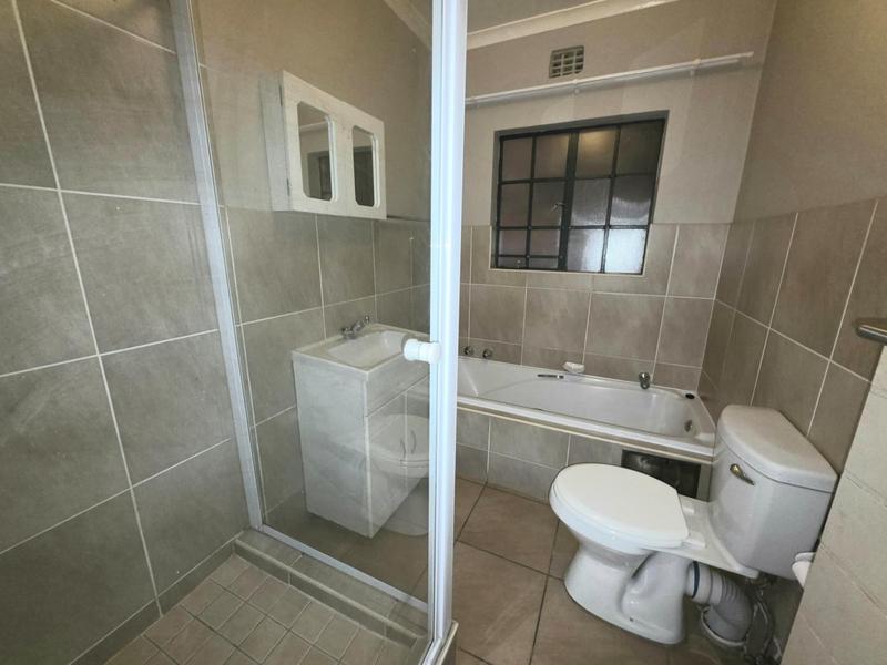 2 Bedroom Property for Sale in Meyerton Central Gauteng