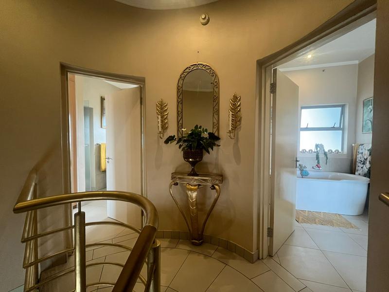 3 Bedroom Property for Sale in Sandhurst Gauteng
