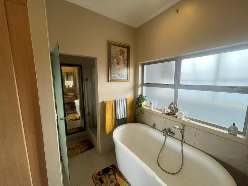 3 Bedroom Property for Sale in Sandhurst Gauteng