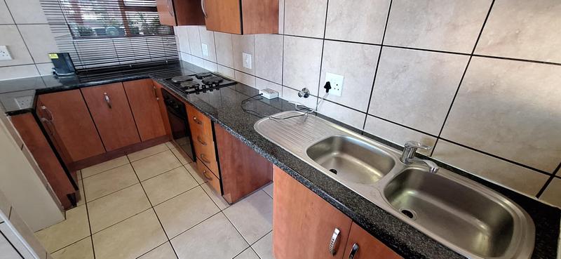 To Let 2 Bedroom Property for Rent in Garsfontein Gauteng