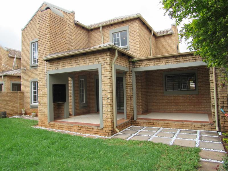 To Let 3 Bedroom Property for Rent in Equestria Gauteng