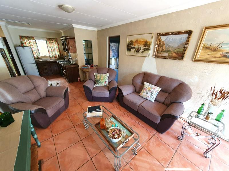 2 Bedroom Property for Sale in Hesteapark Gauteng