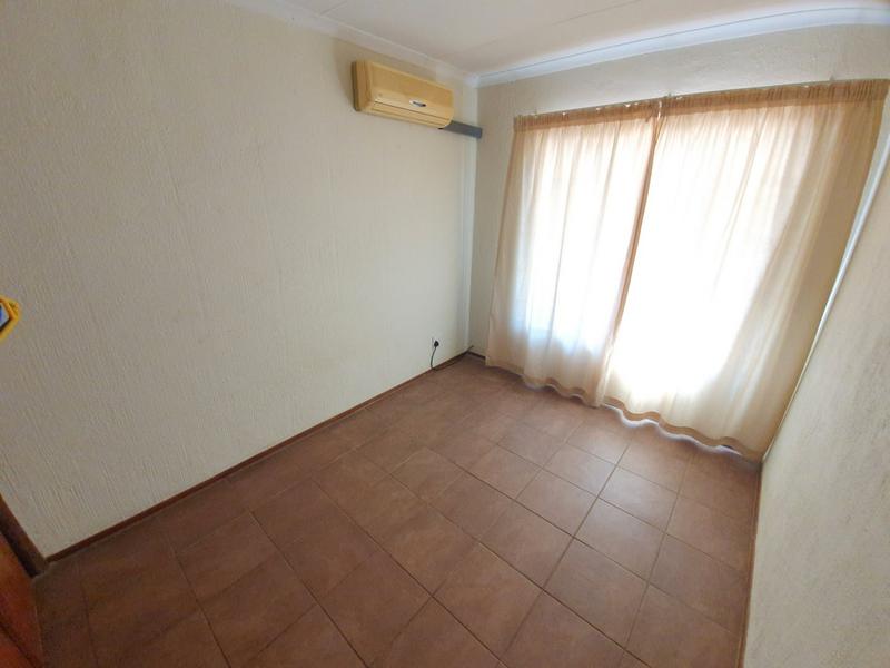 2 Bedroom Property for Sale in Hesteapark Gauteng