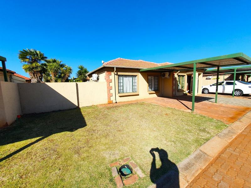 2 Bedroom Property for Sale in Hesteapark Gauteng