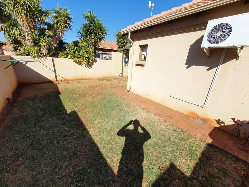 2 Bedroom Property for Sale in Hesteapark Gauteng