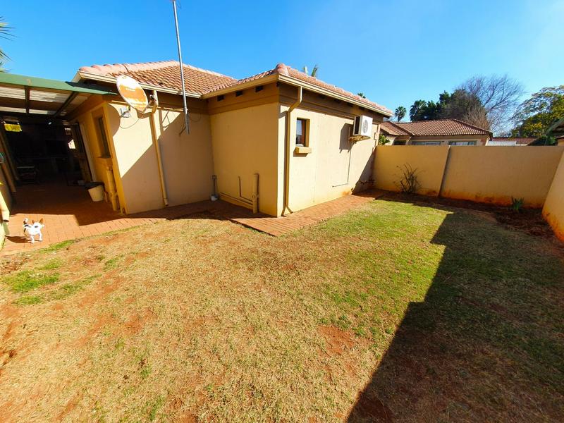 2 Bedroom Property for Sale in Hesteapark Gauteng
