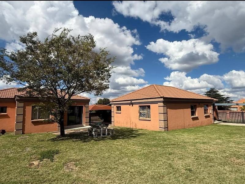 To Let 3 Bedroom Property for Rent in Johannesburg Gauteng