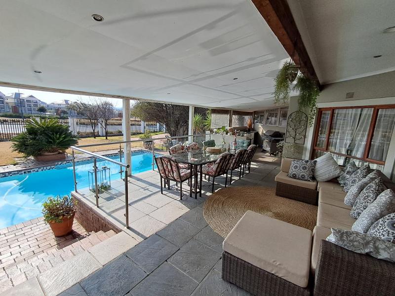To Let 4 Bedroom Property for Rent in Buccleuch Gauteng