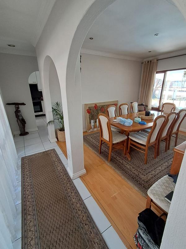 To Let 4 Bedroom Property for Rent in Buccleuch Gauteng