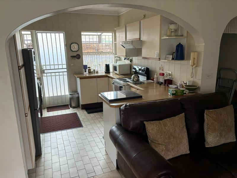 To Let 2 Bedroom Property for Rent in Edenvale Gauteng
