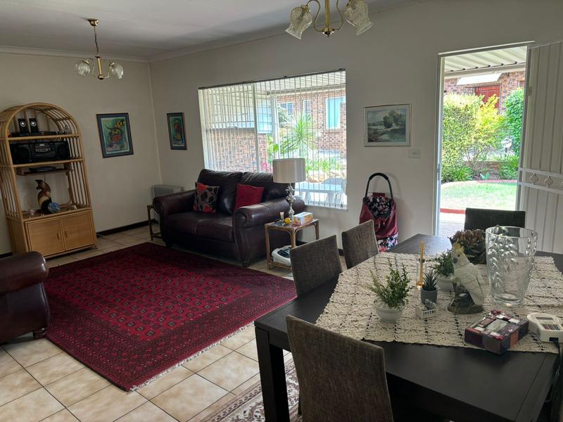 To Let 2 Bedroom Property for Rent in Edenvale Gauteng