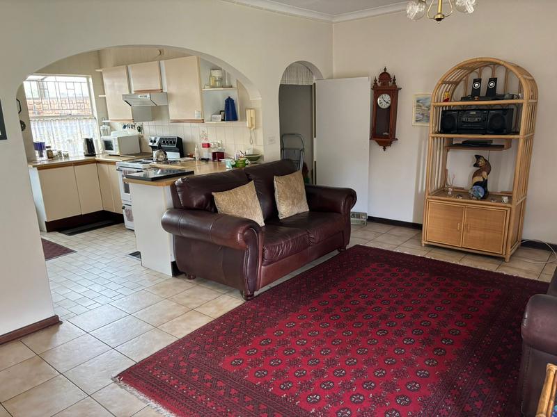 To Let 2 Bedroom Property for Rent in Edenvale Gauteng
