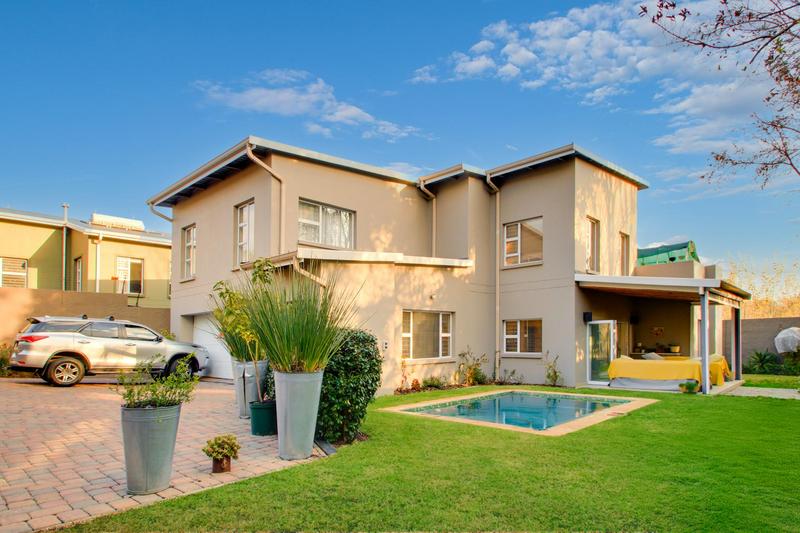 To Let 3 Bedroom Property for Rent in Bryanston Gauteng