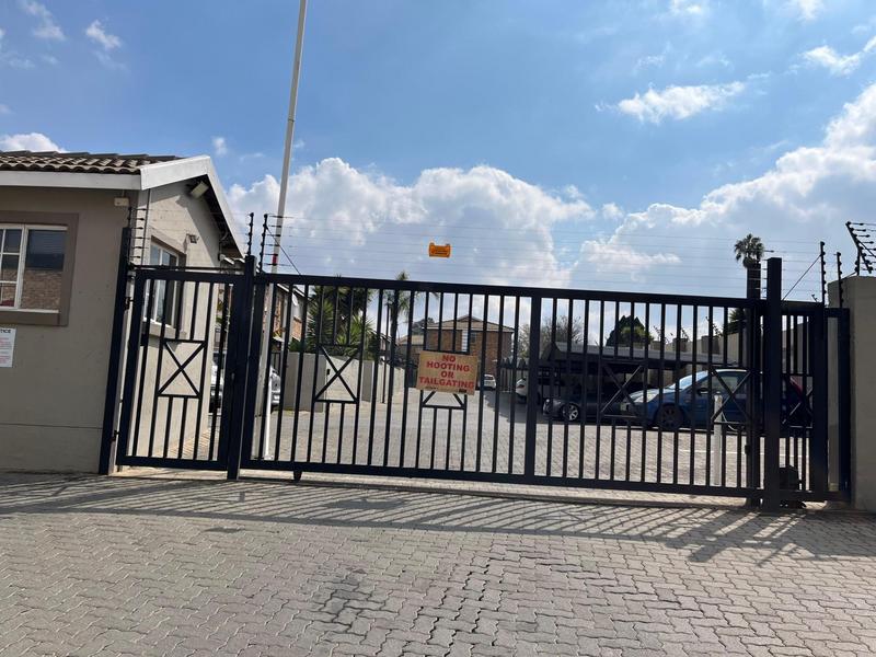 2 Bedroom Property for Sale in Birchleigh Gauteng