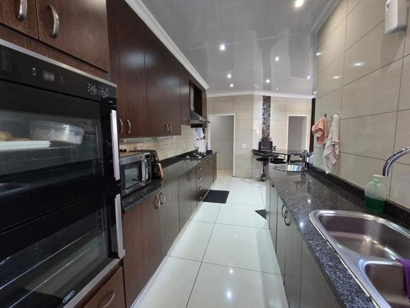 5 Bedroom Property for Sale in Vanderbijlpark SE 4 Gauteng