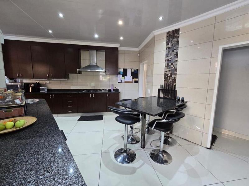 5 Bedroom Property for Sale in Vanderbijlpark SE 4 Gauteng