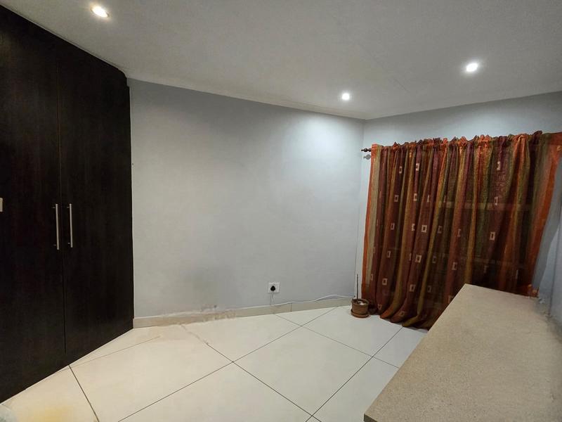 5 Bedroom Property for Sale in Vanderbijlpark SE 4 Gauteng
