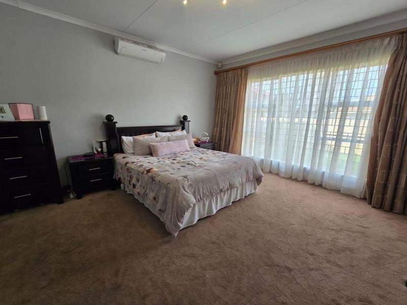 5 Bedroom Property for Sale in Vanderbijlpark SE 4 Gauteng