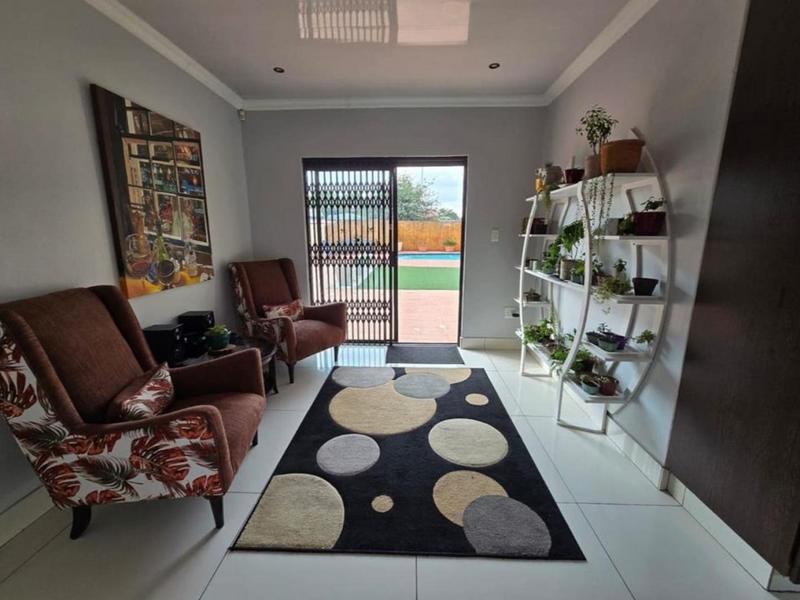 5 Bedroom Property for Sale in Vanderbijlpark SE 4 Gauteng