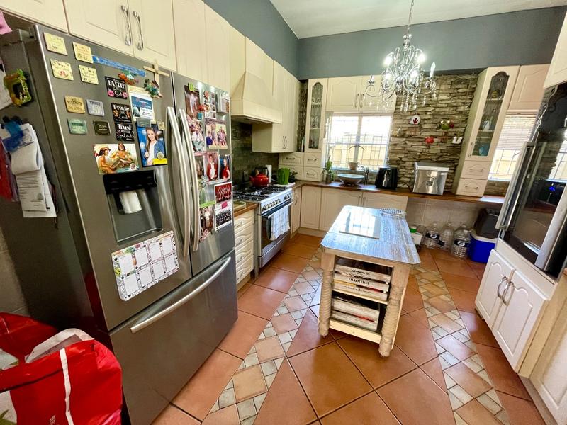 4 Bedroom Property for Sale in Rant En Dal Gauteng