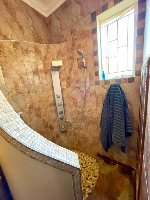 4 Bedroom Property for Sale in Rant En Dal Gauteng