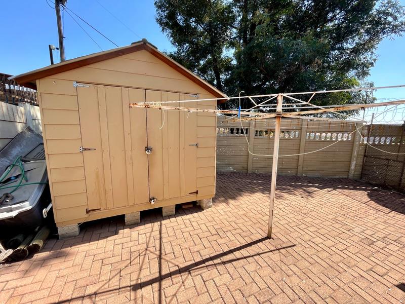 4 Bedroom Property for Sale in Rant En Dal Gauteng