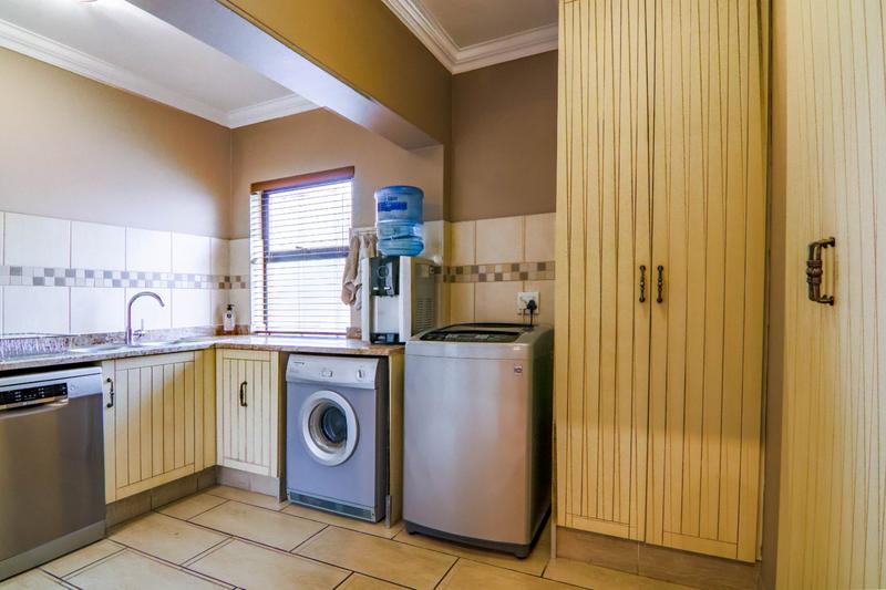 4 Bedroom Property for Sale in Copperleaf Estate Gauteng