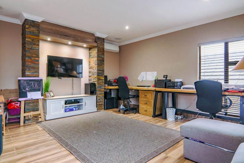 4 Bedroom Property for Sale in Copperleaf Estate Gauteng