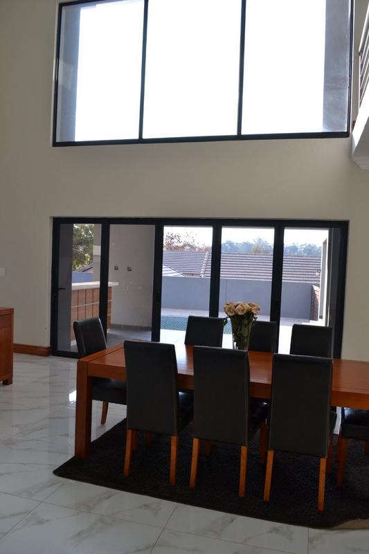 5 Bedroom Property for Sale in Copperleaf Estate Gauteng