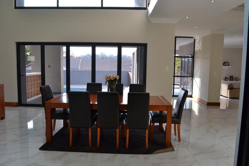 5 Bedroom Property for Sale in Copperleaf Estate Gauteng