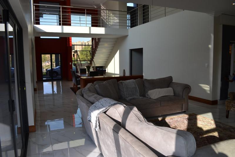 5 Bedroom Property for Sale in Copperleaf Estate Gauteng