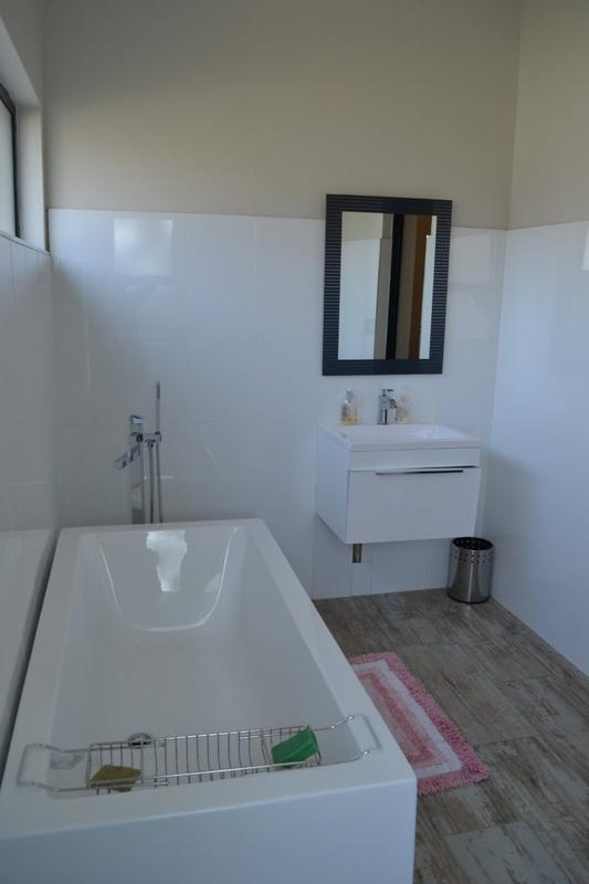 5 Bedroom Property for Sale in Copperleaf Estate Gauteng