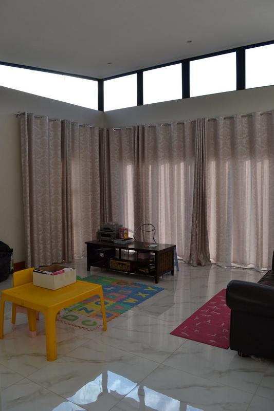 5 Bedroom Property for Sale in Copperleaf Estate Gauteng