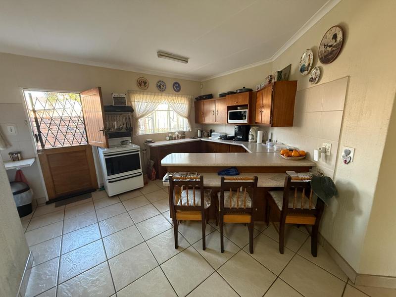 3 Bedroom Property for Sale in Rooihuiskraal Gauteng