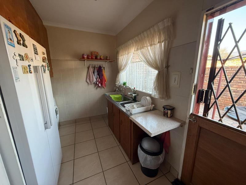 3 Bedroom Property for Sale in Rooihuiskraal Gauteng