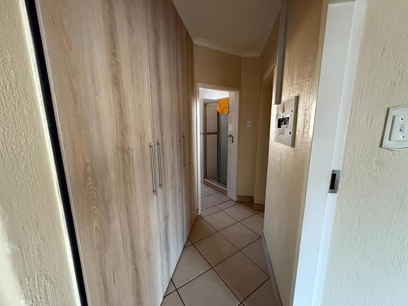 3 Bedroom Property for Sale in Rooihuiskraal Gauteng