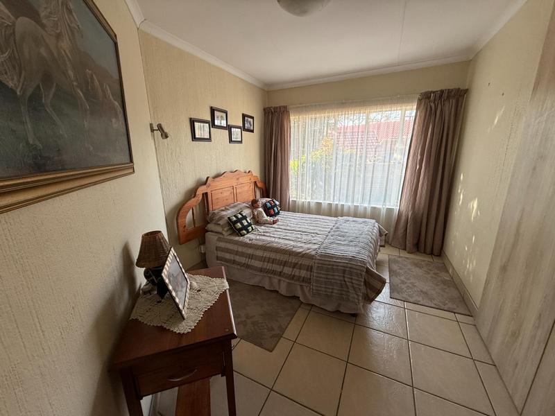 3 Bedroom Property for Sale in Rooihuiskraal Gauteng