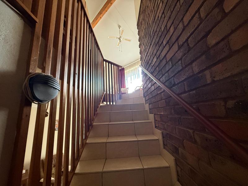 3 Bedroom Property for Sale in Rooihuiskraal Gauteng