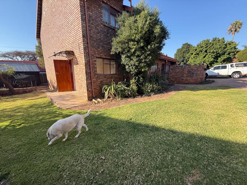 3 Bedroom Property for Sale in Rooihuiskraal Gauteng