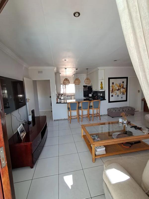 To Let 4 Bedroom Property for Rent in Sandown Gauteng