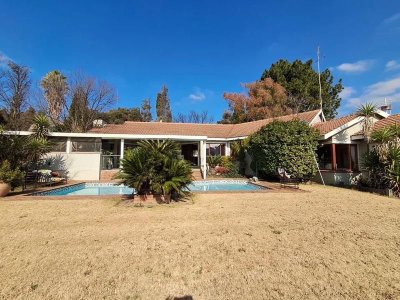 To Let 4 Bedroom Property for Rent in Sandown Gauteng
