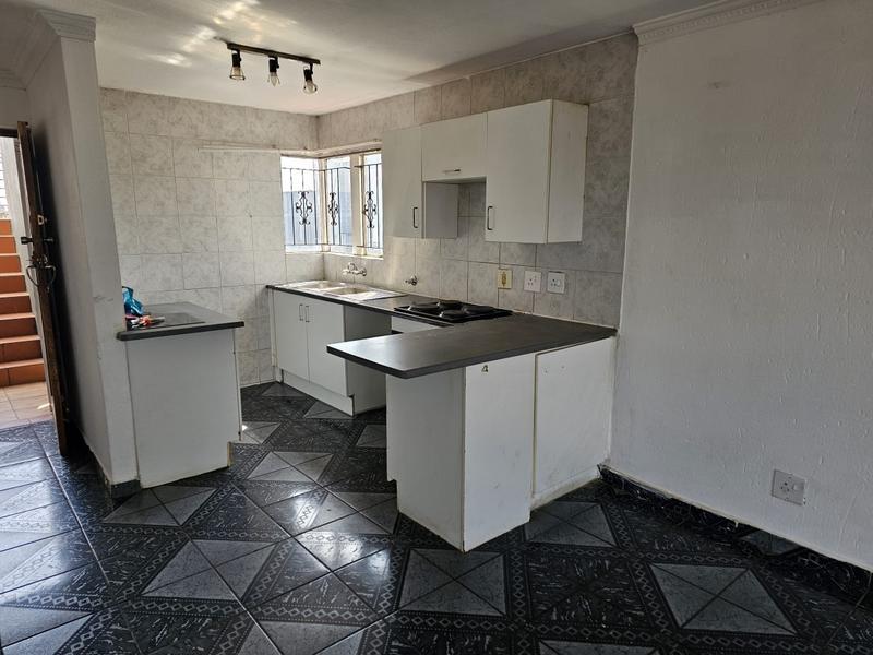2 Bedroom Property for Sale in Johannesburg Gauteng