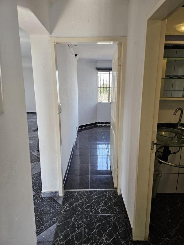 2 Bedroom Property for Sale in Johannesburg Gauteng