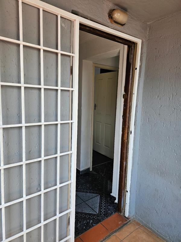 2 Bedroom Property for Sale in Johannesburg Gauteng