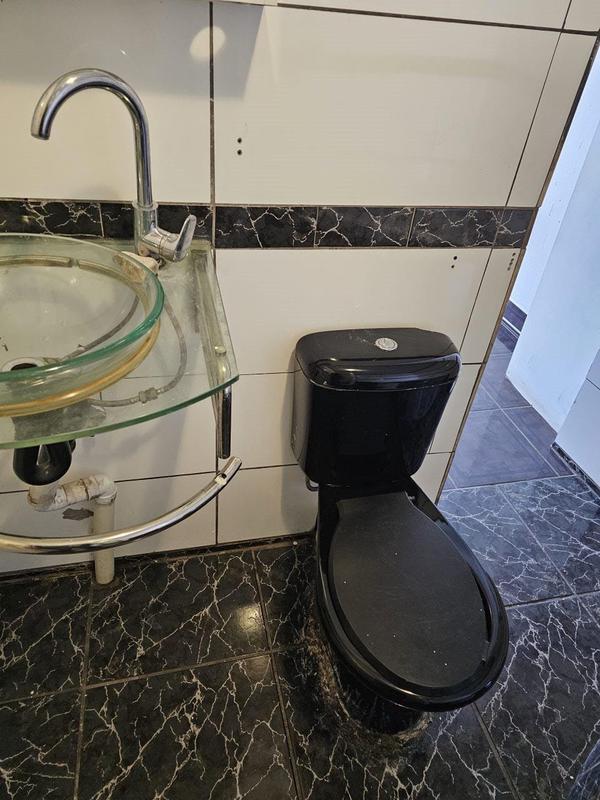 2 Bedroom Property for Sale in Johannesburg Gauteng